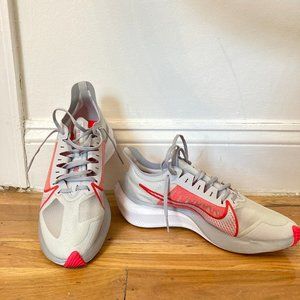 Nike Zoom Gravity Sneakers